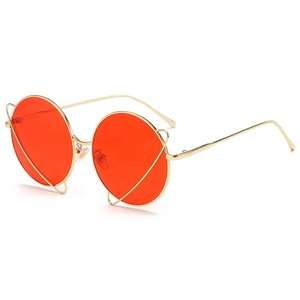 Gafas de Sol Redondas de Metal para <span class=keywords><strong>Mujer</strong></span>, Certificadas por la CE, Artículos Decorativos Modernos y a la Moda que Brindan Protección UV Esencial - Product Image 3