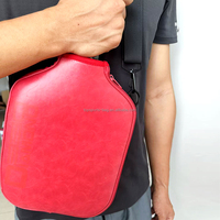 Vente en gros sac à bandoulière en néoprène pour le sport sac à pagaie avec bandoulière amovible sac de transport pickleball rouge en cuir PU