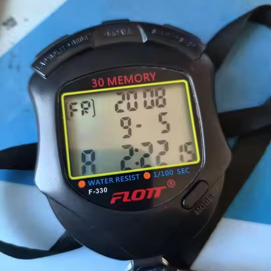 Professinal Waterproof Electronic 30 Memory Stopwatch Timer Track Training Running Watch Handheld Sports Stopwatch