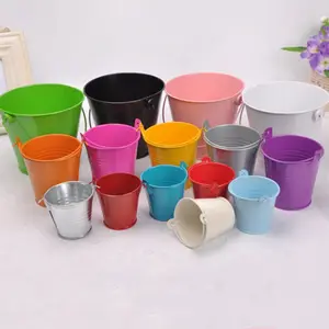 Colorful Mini Metal Bucket Easter Party Candy Snack Pails With Handle Kids Garden Toy Christmas Metal Pail Decorative