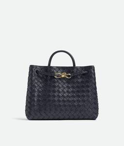 Sac à main Bottega BV Small Andiamo en cuir Intrecciato souple avec détail de nœud signature et bandoulière coulissante Veneta - Product Image 2
