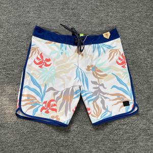 Shorts d'entraînement légers et à séchage rapide pour hommes avec poche zippée pour la salle de sport et la plage - Product Image 2