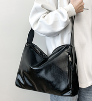 Nouveau Sac Bandoulière Homme Tendance 2026 Style Décontracté Grande Capacité – Sac de Shopping Souple et Décontracté
