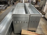 Kotak Penanam Tanaman Persegi Panjang Aluminium Ukuran Khusus YISHANG, Pot Bunga Taman untuk Lanskap Teras