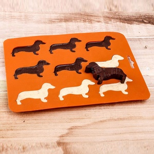 Nouvelles idées de produits 2026 Moules à glaçons en silicone en forme de chien teckel portables Plateau à bonbons au chocolat - Product Image 4