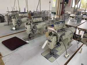 Machine à coudre automatique à double aiguille avec coupe-fil intégré T-8452b / 8752b / 8452c / 8752c - Product Image 2