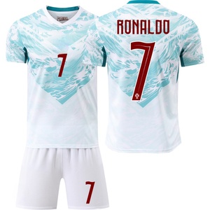 Camisetas de Fútbol Personalizadas OEM ODM 2026, Uniformes de Equipo al por Mayor, Logotipo y <span class=keywords><strong>Número</strong></span> Personalizados, Impresión Digital, Poliéster Transpirable - Product Image 2