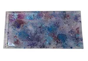 Plateau en résine design avec un style d'art contemporain fait à la main, offrant un rangement élégant et une solution de service pour un usage quotidien à la maison - Product Image 5