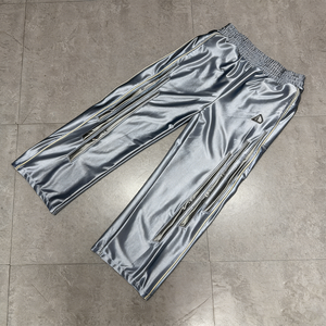 กางเกงวอร์มขายาวทรงหลวมสไตล์ลำลองสำหรับผู้ชาย ผ้าซาติน ทรงจ็อกเกอร์ กางเกงแทร็คแพนท์ - Product Image 1