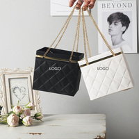 Caja de regalo cuadrada de lujo, bolsas de papel de embalaje de flores plegables, ramos de rosas, cajas de flores con cadena