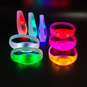 Ide produk baru 2025 menyala gelang DMX cahaya remot kontrol suara diaktifkan gelang Led - Product Image 6