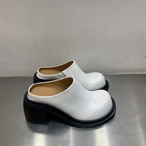 Fabricant personnalisé 2024 nouvelles chaussures mules femme bout rond vintage cuir noir semelle épaisse femmes <span class=keywords><strong>bloc</strong></span> talon <span class=keywords><strong>sabots</strong></span> - Product Image 2