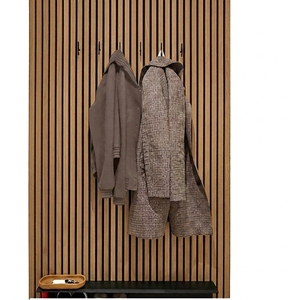Panneau acoustique en bois à lattes ignifuge moderne certifié CE, panneau d'absorption acoustique pour école, auditorium, bureau, chambre, hôtel - Product Image 1