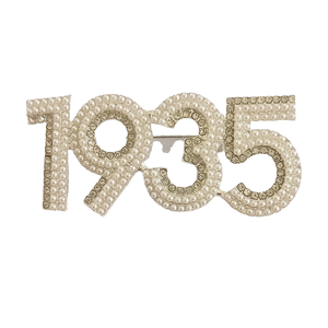 Broche dorée numéro 1935 avec strass, design en alliage, élégante, accessoire de revers pour costume, idéale pour les fêtes, mariages, décoration et cadeaux - Product Image 4