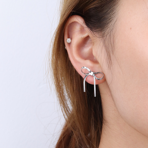 ต่างหู316L รูปโบว์ชุบเงินทำจา<span class=keywords><strong>ก</strong></span>สแตนเลสสตีล PVD สีทองหรูหราน้ำหนักเบาของ Chris April - Product Image 2