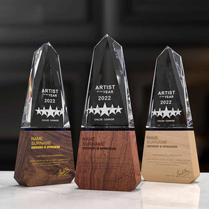 Trophée en verre cristal personnalisé avec gravure, base en bois en forme de flamme, plaque en verre, trophée en cristal - Product Image 2