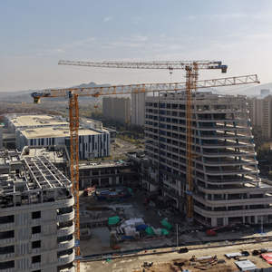 Grúa Torre Plana sin Plataforma Dahan QTZ500(8530) de 25T y 85M de Alcance, con Motor de Alto Momento de Carga, en Venta - Product Image 3