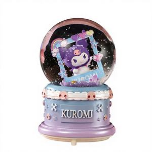 Boîte à musique boule de cristal avec lumières colorées et neige tombante – Cadeau idéal pour étudiantes, meilleures amies, fêtes, mariages – Motif dessin animé - Product Image 1