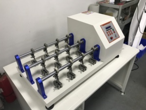 Apparecchiatura per il test di penetrazione dell'acqua nel cuoio ISO 5403 ISO 17702 BALLY - Product Image 2