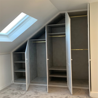 Armoire grise DAIYA de style Shaker avec placards en contreplaqué laqué