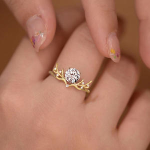 Anillo de Diamantes de Oro Amarillo para Mujer T0090, Corte Brillante Redondo, Color G Natural, Anillo de Compromiso con Diamantes Laterales - Product Image 2