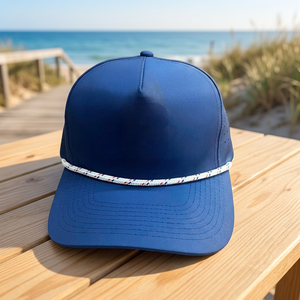 Casquette de baseball bleue à 5 panneaux, ajustable, respirante, en maille, unisexe, couleur unie, chapeau décontracté de plage, logo personnalisé brodé - Product Image 1