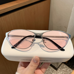 Punk Y2K Style Design Metal Fashion Oversized <b>Sunglasses</b> for Travel Cycling Driving UV protection Men's and Women's <b>Sunglasses</b> - Product Image 5