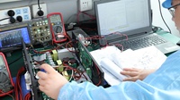 Fuente de Alimentación CC Programable de Alta Eficiencia 87% 0-80V 15A con Enfriamiento por Aire Forzado y Control Remoto RS485 ADJ, Directo de Fábrica