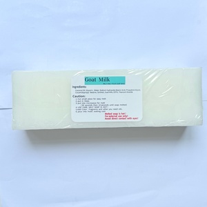 Base <span class=keywords><strong>de</strong></span> savon au <span class=keywords><strong>lait</strong></span> <span class=keywords><strong>de</strong></span> chèvre à faire fondre <span class=keywords><strong>et</strong></span> à couler - Base <span class=keywords><strong>de</strong></span> savon naturelle à la glycérine non parfumée pour la fabrication artisanale <span class=keywords><strong>de</strong></span> savon DIY - Product Image 3