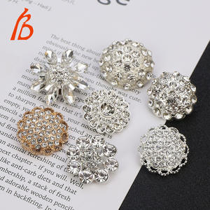 卸売カスタマイズ10mm 12mm 15mm 22mmレディースファッションラインストーンクリスタルダイヤモンド金属製ダウンホールシャンクソーイングボタン - Product Image 4