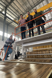 Machine de fabrication de planchers en vinyle laminé imperméable JULIDE, carreaux autocollants en plastique <span class=keywords><strong>à</strong></span> peler et <span class=keywords><strong>à</strong></span> <span class=keywords><strong>coller</strong></span>, planchers en vinyle de luxe - Product Image 6