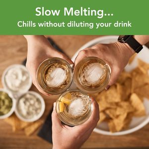 Stampo per Cubetti di Ghiaccio a Forma di Pallone da Calcio in Silicone Grigio Ecologico Economico, Accessorio da Cucina per Alimenti - Product Image 2