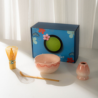 Ensemble de matcha en porcelaine verte jade 4 pièces avec fouet en bambou, cuillère, bol en céramique - Design Japandi écologique pour les amateurs de thé