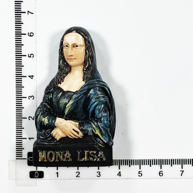 Mona Lisa colorida en el Louvre