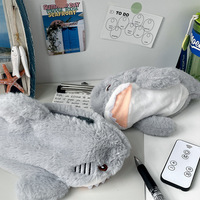 2025 nouvelle idée irlande mode stockage Super doux en peluche en forme de requin PP coton crayon sac belle école dessin animé pour les petits