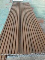 Panneaux muraux extérieurs en WPC durables à bon prix, grille en WPC pour mur en béton extérieur