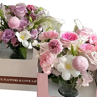 Vente en gros de boîtes à fleurs carrées en carton ondulé biodégradable de 9 pouces avec poignée de transport, impression UV, design de logo quadricolore pour