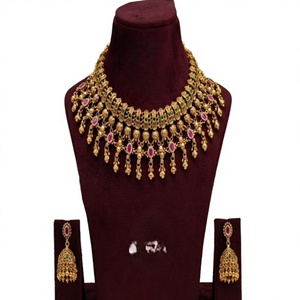 Hermoso Juego de Collar y Aretes de Moissanita Rajwadhi Chapados en Oro de Primera Calidad para Bodas, Compromisos y Fiestas - Product Image 2