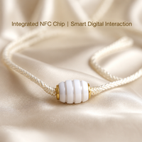 Cordon linéaire blanc cassé avec puce NFC intégrée, perles cannelées, réglable, couleur crème, pour lien web