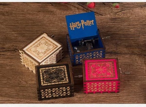 กล่องดนตรีไม้สี่เหลี่ยมแบบหมุนมือสลักเลเซอร์ลายบัลเลริน่าสำหรับเด็ก ของขวัญยอดนิยมขายดีปี 2025 รับทำตามสั่ง - Product Image 4