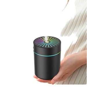 Humidificador de Aire Portátil Mini con Función de Aromaterapia, Alimentado por USB, de Plástico, para Dormitorio, Auto, Oficina, Exteriores y Hotel - Product Image 1