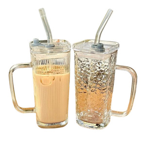 Verre à eau en verre avec poignée, aspect haut de gamme, verre à boisson pour femmes, verre à jus d'été, tasse rayée avec couvercle et paille - Product Image 6