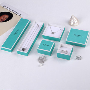 Boîte cadeau de luxe verte pour collier pendentif, emballage de bijoux, avec sac en papier, vente en gros OEM Boyang - Product Image 1