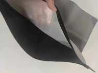 Ventes chaudes, sacs refermables en PE givré noir avec logo personnalisé, pochettes à fermeture éclair pour l'emballage de chaussettes et de sous-vêtements