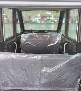 Closed Body Tuk-tuk Tricycle with LED Lights 50-70km <b>Range</b> 3 Seats - Product Image 2