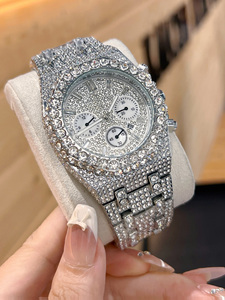 <span class=keywords><strong>Orologio</strong></span> da Polso Hip Hop Bling Diamantato da <span class=keywords><strong>Uomo</strong></span> 2026, Lusso <span class=keywords><strong>Argento</strong></span> Iced Out, al Quarzo, Impermeabile, alla Moda - Offerta Calda - Product Image 2