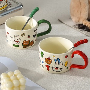 Mug en céramique pour enfants avec cuillère, motif animal mignon, poignée colorée, pour le lait et le petit-déjeuner, printemps 2025 - Product Image 4