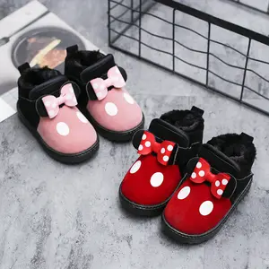 Fábrica de invierno grueso Terry niños bebé Niña Zapatos botas suelas blandas Mickey Mouse arco Slip-on casual escuela cálido zapatos