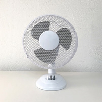 Ventilateur de table AC 9 pouces à prix abordable pour la maison, le bureau, usage domestique, ventilateur électrique, refroidissement par air, oscillation, 3 vitesses, grille en plastique
