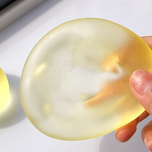 ลูกบอลน้ำตาลมอลโทสพลาสติกขนาด 6 ซม. ของเล่นบีบคลายเครียดน่ารัก นุ่มนิ่ม ยืดหยุ่นได้ สำหรับเด็กทุกเพศ - Product Image 4